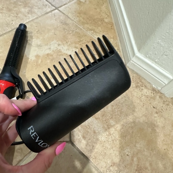 Revlon one step blowout curls - Picture 4 of 4
